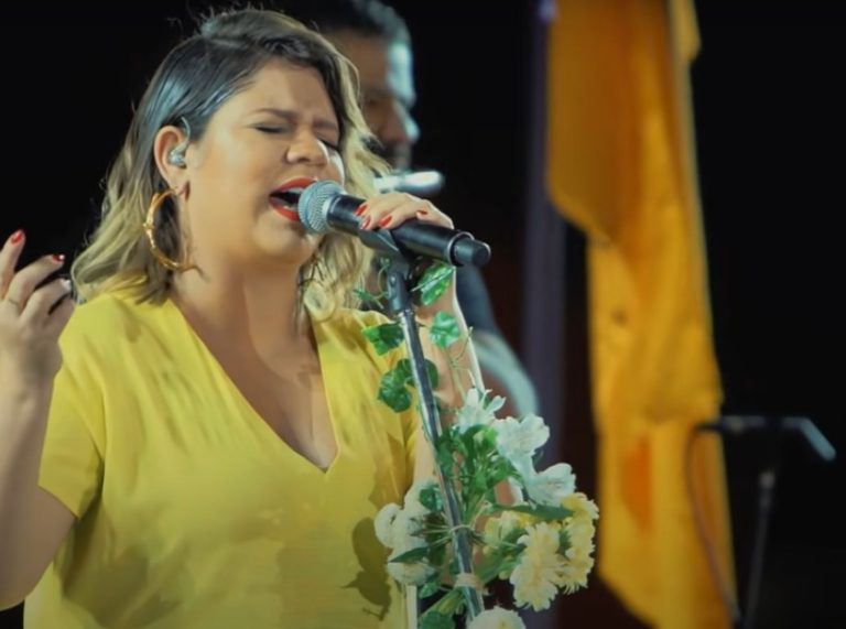 Com músicas de “sofrência”, Marília Mendonça inovou no sertanejo