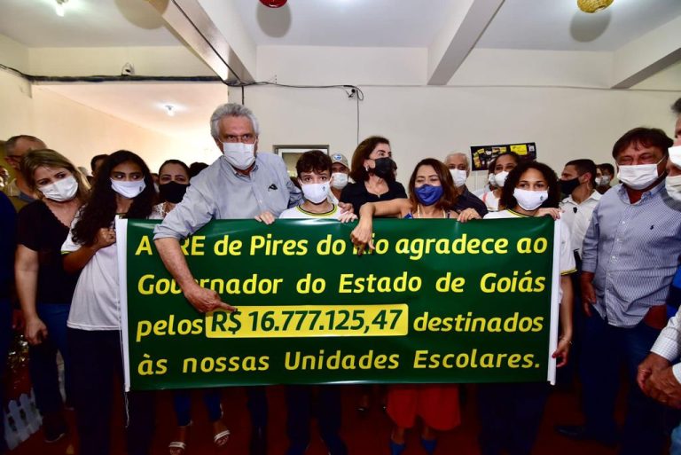 Caiado anuncia construção de anel viário, em Pires do Rio, e garante dinheiro em caixa para mesma obra, em Ipameri