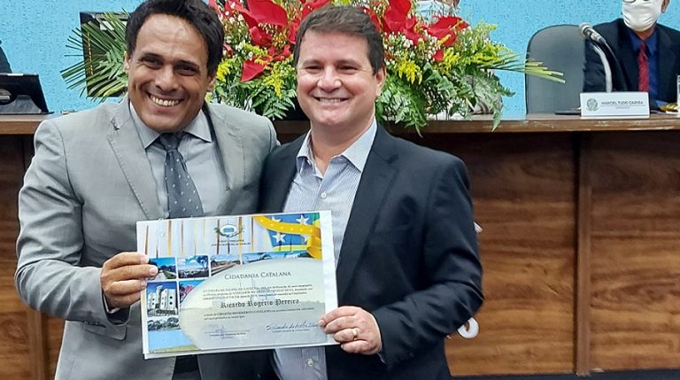 Ricardo Pereira agora é legitimamente um cidadão catalano; empresário do setor imobiliário foi homenageado pela Câmara de Vereadores de Catalão