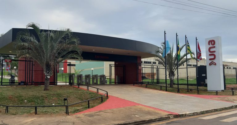 Alunos de universidade particular de Catalão organizam movimento contra reajuste na mensalidade