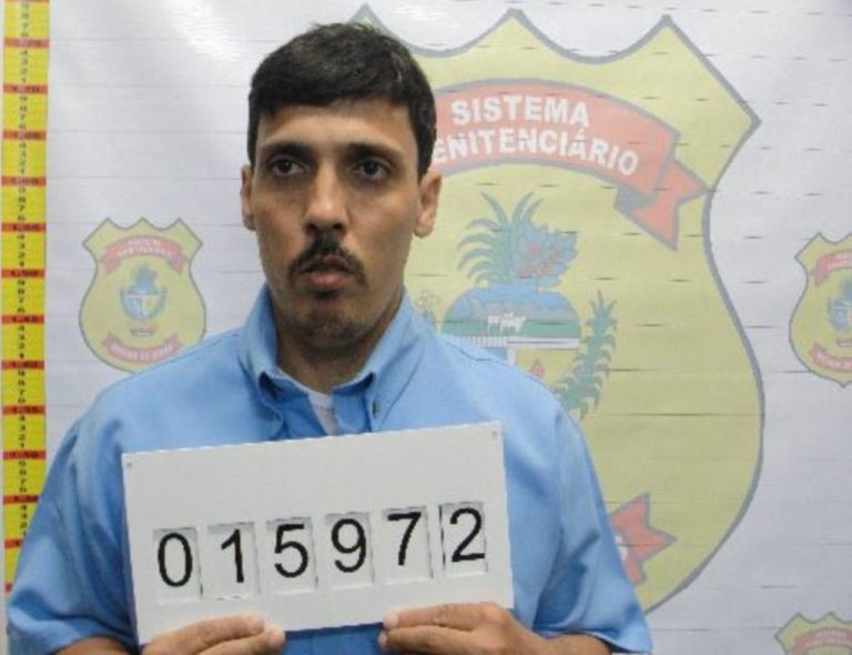 Polícia procura por condenado por mais de cem estupros que fugiu de presídio em Goiás