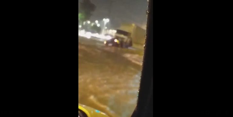 Forte chuva caiu sobre Goiânia e pontos de alagamentos foram registrados; em Catalão, alertas de temporais foram emitidos