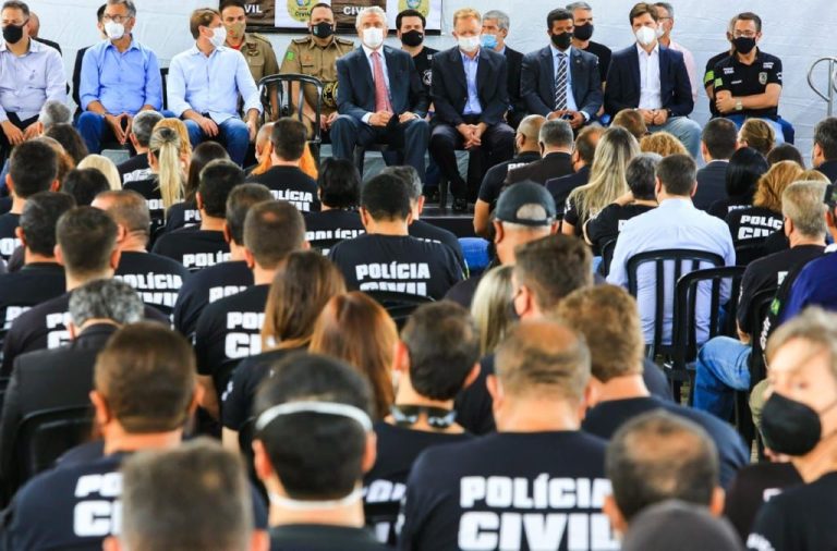 Nova lei garante que policiais civis que se aposentam tenham proventos correspondentes à remuneração do cargo efetivo
