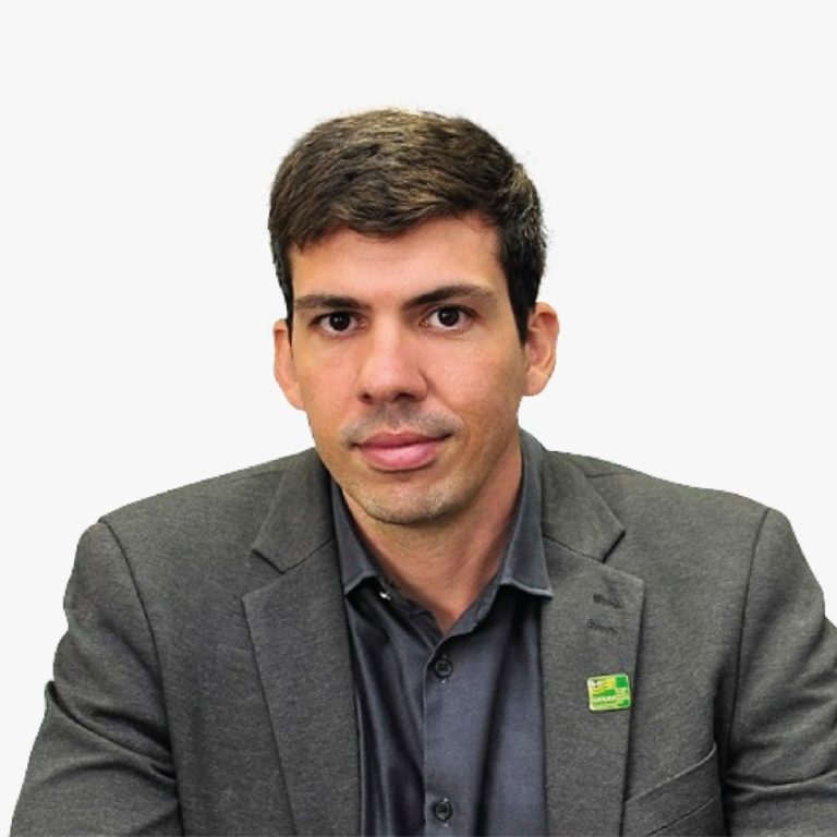 Pedro Sales lança livro sobre a influência do STF no multipartidarismo brasileiro, em Goiânia