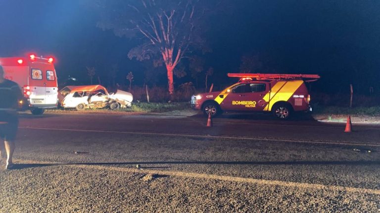 Idoso de 65 anos de idade morre e casal ficam feridos em acidente na GO 210, entre Catalão e Goiandira; criança de 1 ano e 11 meses saiu ilesa por estar na cadeirinha