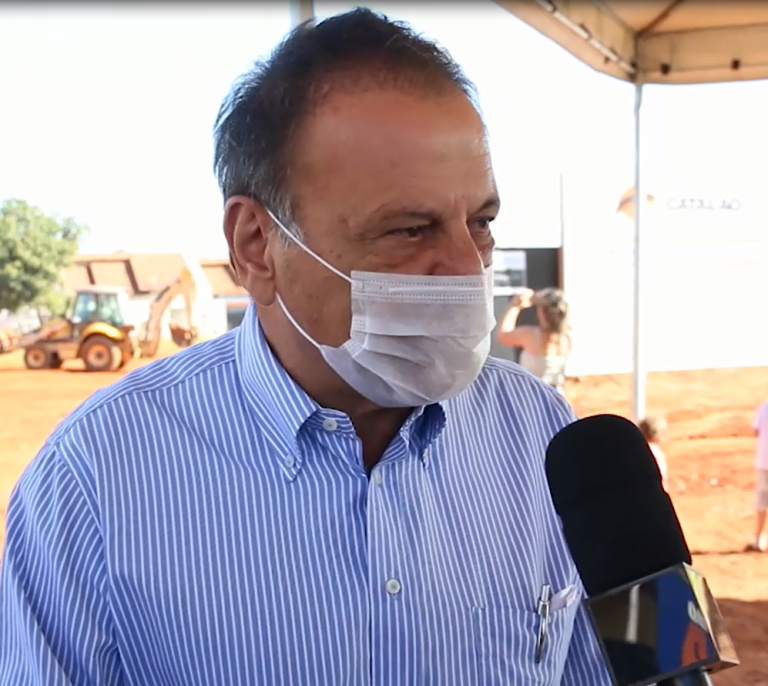 Prefeito Adib Elias passou por cirurgia na coluna em hospital particular de Catalão