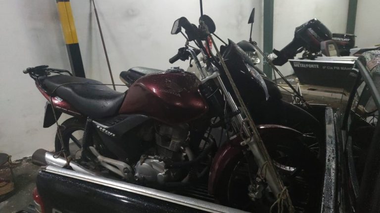 Dupla suspeita de participar de quadrilha de furto e roubo de motos é presa em Araguari