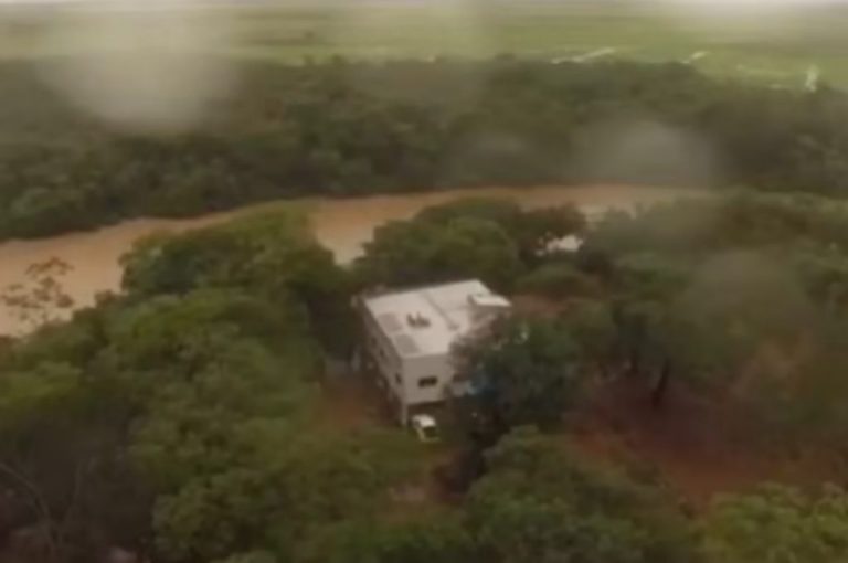 Flores de Goiás tem 300 famílias isoladas por causa das chuvas