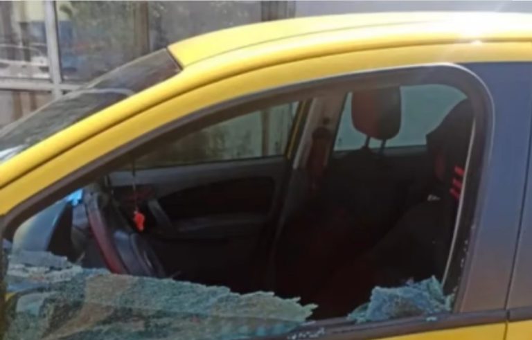 Jovem surta, quebra vidros de 13 carros estacionados e acaba preso, em Goiás