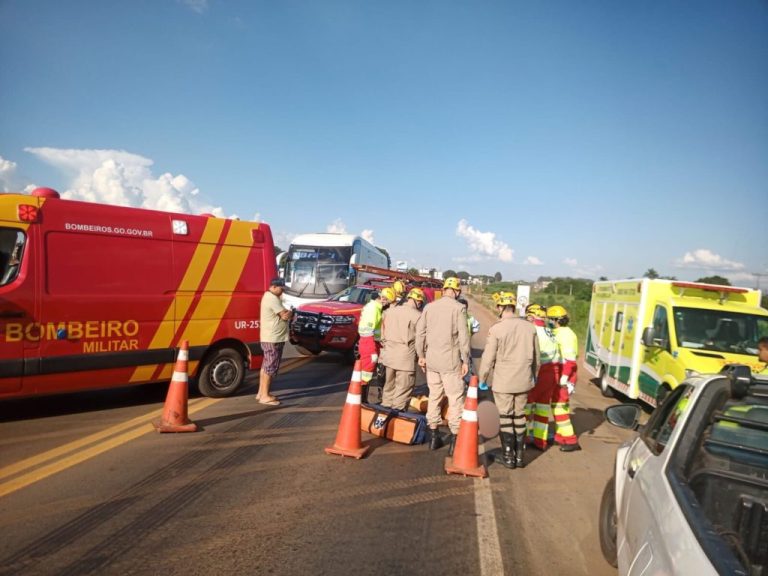 Funcionário catalano morre atropelado por caminhão na BR-050