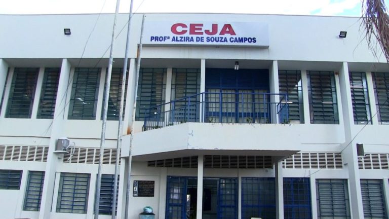 Aulas no Centro de Ensino de Jovens e Adultos (CEJA) retornam nesta quarta-feira (19) e matrículas seguem abertas