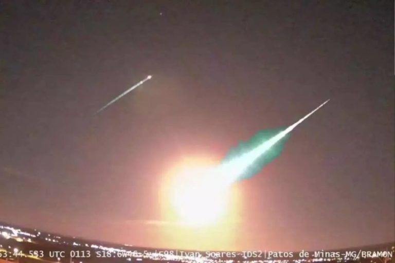 Meteoro é flagrado por câmera de monitoramento, em Goiandira; cidades do triângulo mineiro também registram o fenômeno