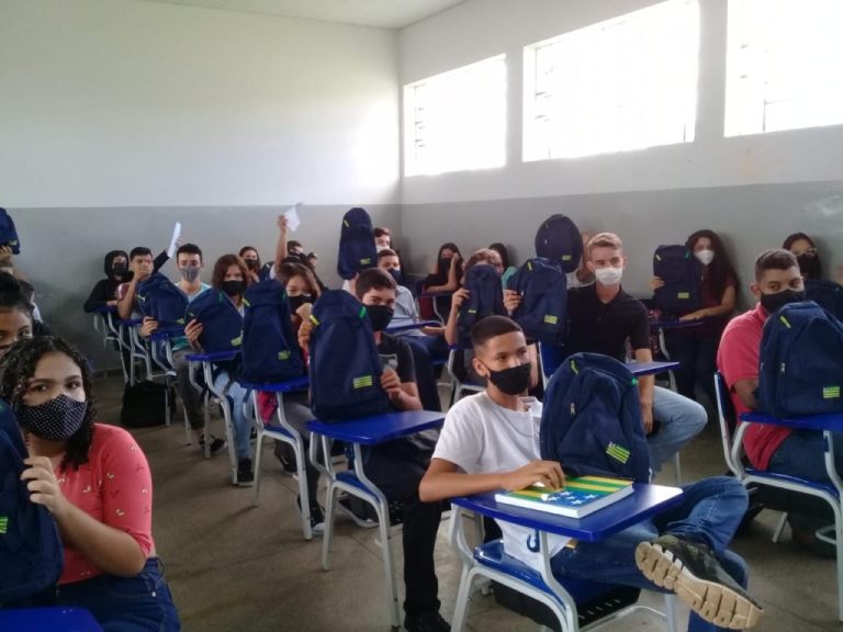 Goiás é 1º no País a retornar às aulas 100% presenciais, e medidas sanitárias adotadas pelo Governo do Estado para prevenção da Covid-19 são destaque na imprensa nacional