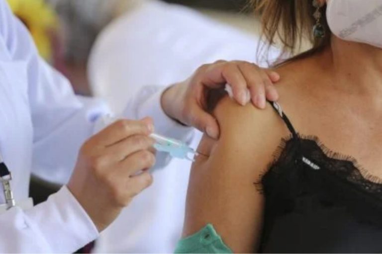 Estava com Covid? Veja quanto esperar para tomar reforço da vacina