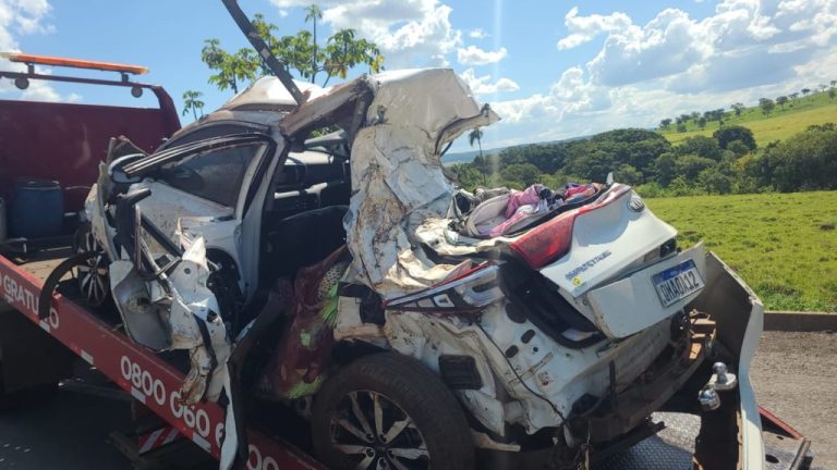 QUATRO DA MESMA FAMÍLIA MORREM EM ACIDENTE NA BR-153, EM ITUMBIARA