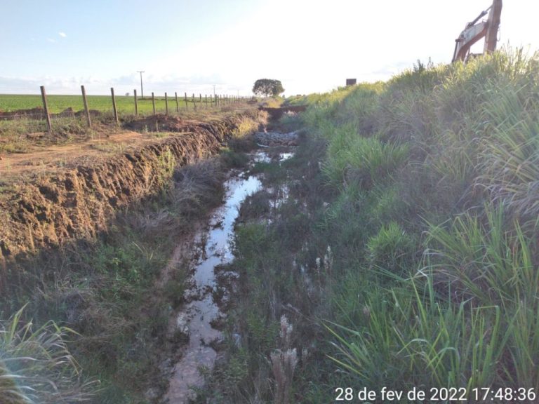 IPAMERI: EQUIPES LUTAM PARA CONTER CONTAMINAÇÃO NA ÁGUA APÓS ACIDENTE