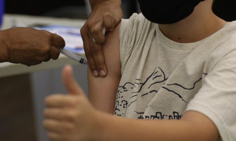 Saúde de Catalão volta vacinar crianças de 5 a 11 anos de idade; outras pessoas seguem sendo vacinadas contra Covid-19 nesta quarta