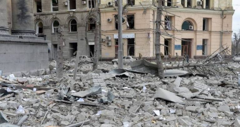 CENTRO DE KHARKIV, SEGUNDA MAIOR CIDADE DA UCRÂNIA, É BOMBARDEADA PELO EXÉRCITO RUSSO