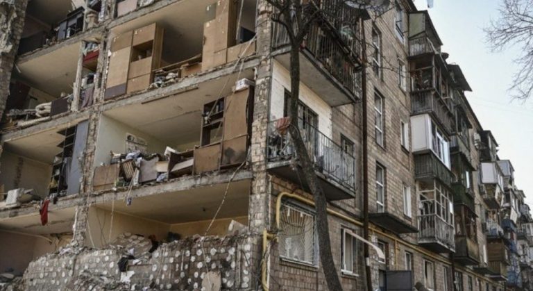 RÚSSIA USA MÍSSEIS HIPERSÔNICOS NA UCRÂNIA, ENQUANTO ZELENSKI EXIGE DIÁLOGO PELA PAZ
