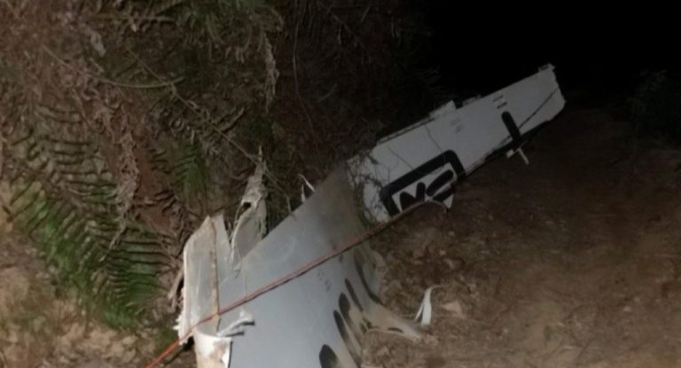 CHINA: APÓS QUEDA DE AVIÃO, AUTORIDADES NÃO ENCONTRARAM SOBREVIVENTES NEM CAIXAS-PRETAS