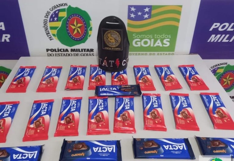 HOMEM É PRESO SUSPEITO DE FURTAR VÁRIAS BARRAS DE CHOCOLATE EM SUPERMERCADO DE RIO VERDE