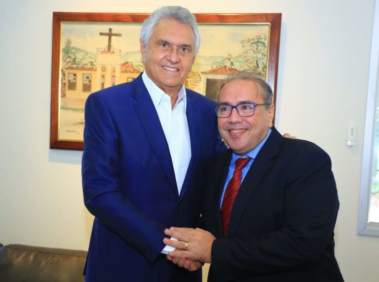 CAIADO DEU POSSE A EDUARDO MACHADO NA PRESIDÊNCIA DO DETRAN DE GOIÁS