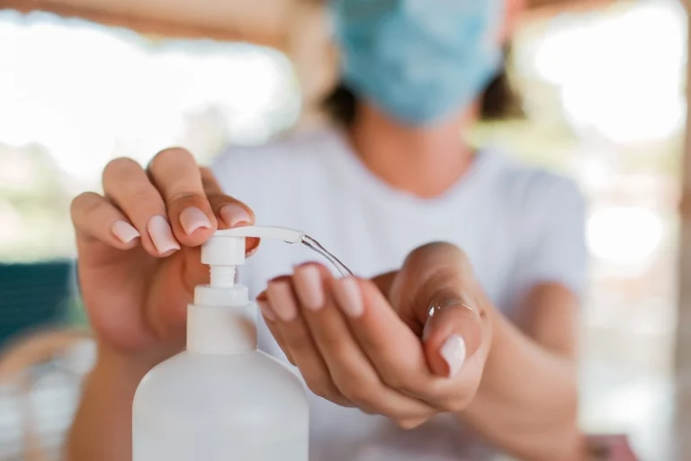 NOVOS PROTOCOLOS SANITÁRIOS EXIGIDOS NAS EMPRESAS ESTÃO DEFINIDOS EM PORTARIA INTERMINISTERIAL, ALERTA ADVOGADA