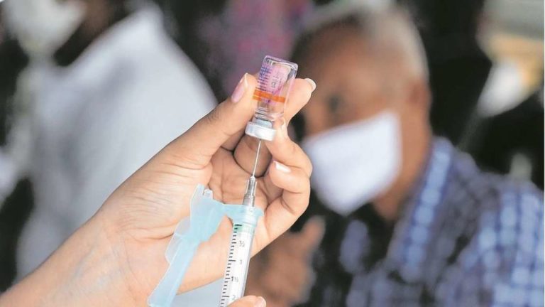 SAÚDE DE CATALÃO COMEÇA APLICAR 4ª DOSE DA VACINA CONTRA COVID-19 EM IDOSOS ACIMA DE 80 ANOS NESTA SEXTA; CRIANÇAS, ADOLESCENTES E ADULTOS SEGUEM SENDO IMUNIZADOS