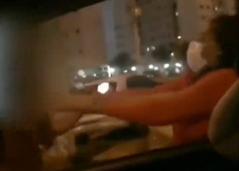 MOTORISTA GRÁVIDA É AGREDIDA POR PASSAGEIRA CAUSA DE MÁSCARA, EM GOIÂNIA