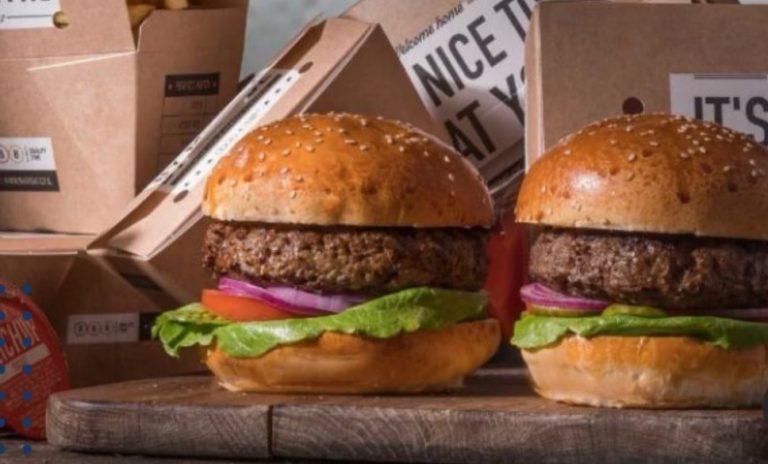 JOVEM PEDE HAMBÚRGUER POR APLICATIVO, MAS PEDIDO CHEGA OITO DIAS DEPOIS NO CEARÁ