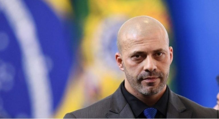 DEPUTADO DANIEL SILVEIRA É CONDENADO A 8 ANOS DE PRISÃO