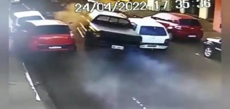 MOTORISTA BÊBADO É PRESO APÓS BATER EM DOIS CARROS EM JATAÍ