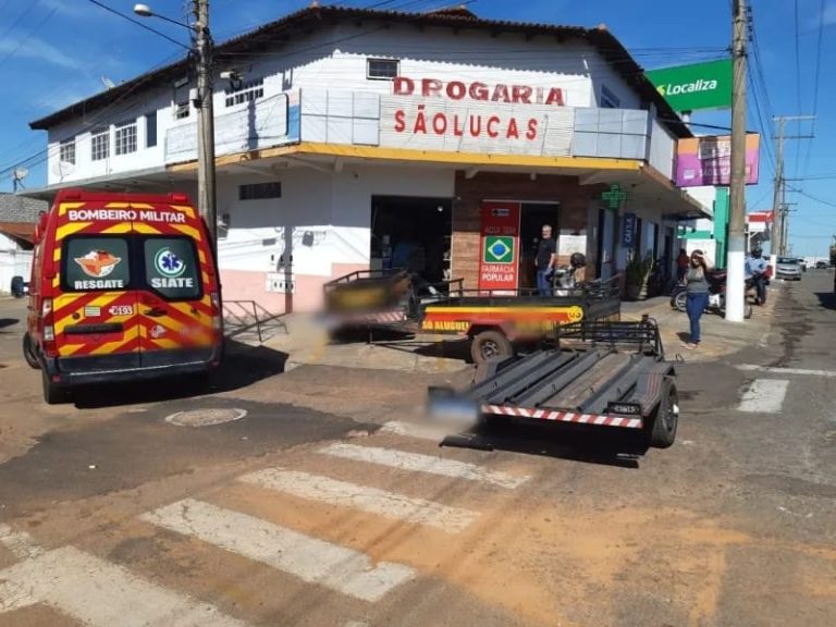 EM MORRINHOS, VÍDEO MOSTRA CARRETINHA DESGOVERNADA INVADINDO FARMÁCIA; CLIENTE FICOU FERIDA