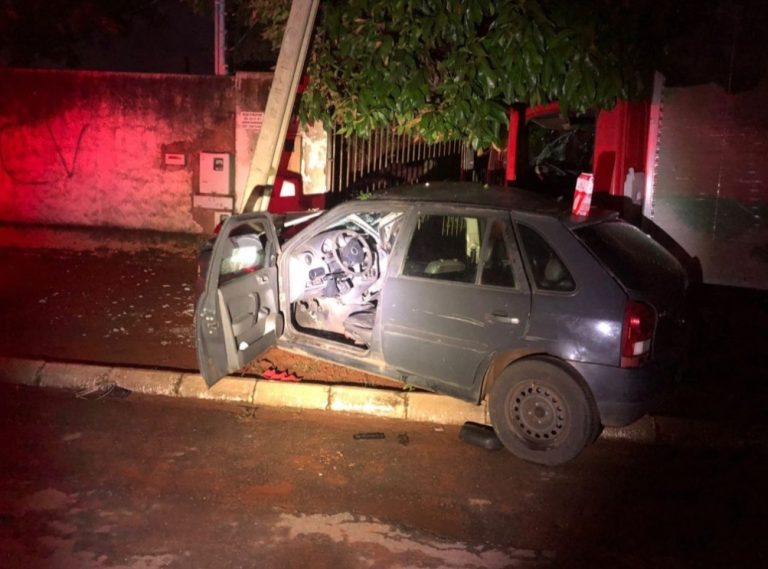 COLISÕES DE VEÍCULOS CONTRA POSTES CRESCEM 30% EM GOIÁS NO ÚLTIMO ANO