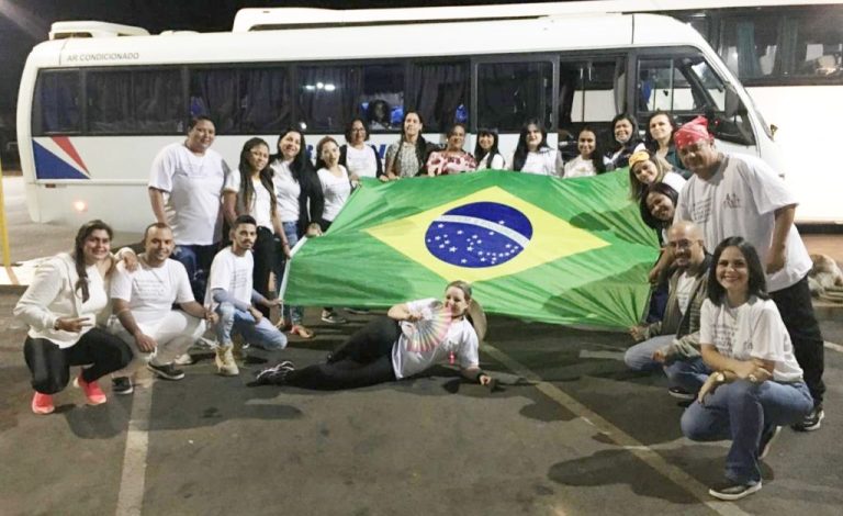 GRUPO DE ENFERMEIROS (AS) DE CATALÃO ESTÃO EM BRASÍLIA-DF PARA PARTICIPAR DE MARCHA E ACOMPANHAR VOTAÇÃO DA PL-2564