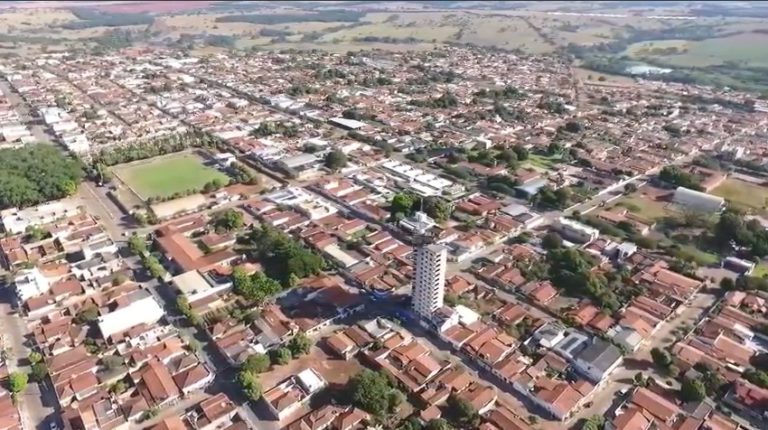 FUNDADA NO CENTENÁRIO DA CIDADE DE PIRES DO RIO, ACADEMIA DE ARTES, CULTURA E HISTÓRIA (ARCUH)