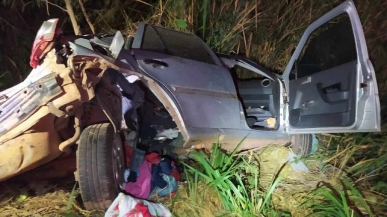 AVÔ E NETO MORREM APÓS COLISÃO FRONTAL COM CAMINHÃO NA BR-153, EM JARAGUÁ-GO