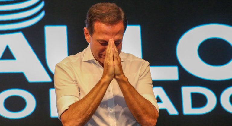 DORIA DESISTE DE CANDIDATURA À PRESIDÊNCIA