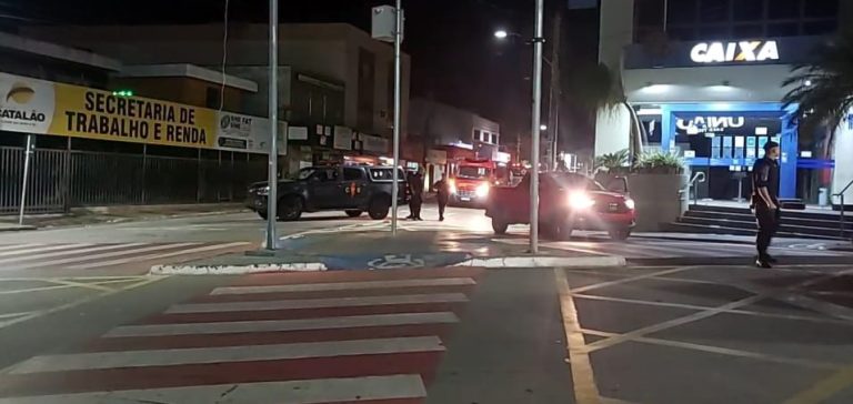 FORÇAS POLICIAIS E DE SEGURANÇA PÚBLICA FIZEREM SIMULAÇÃO DE ATAQUE A AGÊNCIA BANCÁRIA, EM CATALÃO