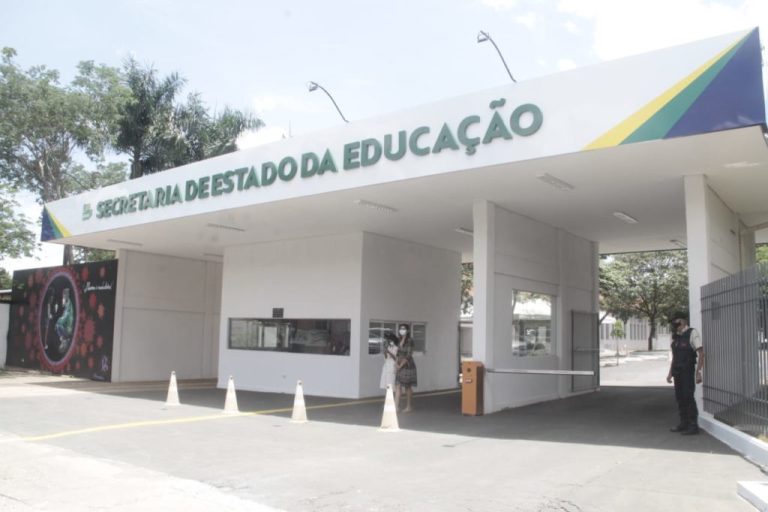 GOVERNO ANUNCIA PAGAMENTO DE AJUDA DE CUSTA A SERVIDORES DA EDUCAÇÃO