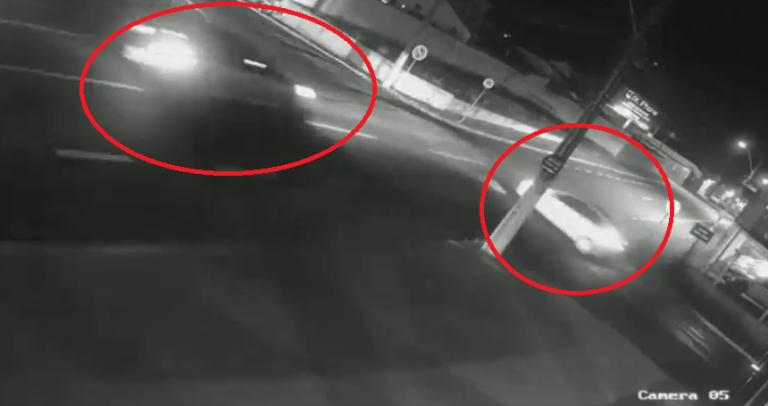 CÂMERA DE MONITORAMENTO FLAGRA COLISÃO ENTRE DOIS VEÍCULOS EM CATALÃO