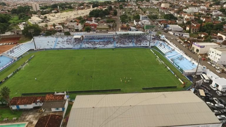 ESTÁDIO DO CRAC DE CATALÃO VAI A LEILÃO PARA PAGAMENTO DE DÍVIDAS TRABALHISTAS; SAIBA O VALOR