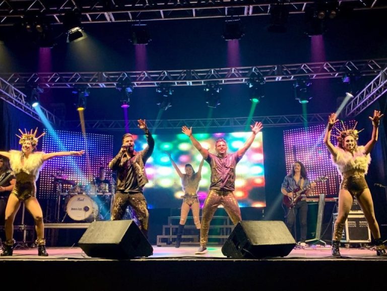 EM NOITE NOSTÁLGICA, BANDA GÊNESE FAZ SHOW EM CATALÃO NO DIA 13 DE AGOSTO