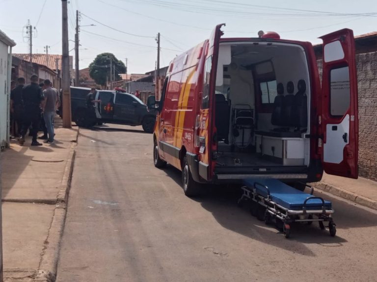 OPERAÇÃO POLICIAL RESULTA NA MORTE DE DOIS SUSPEITOS E NA PRISÃO DE OUTRO DE 19 ANOS DE IDADE; TODOS ELES PODEM TER LIGAÇÃO COM MORTE DE JOVEM DENTRO DE RESTAURANTE, EM CATALÃO