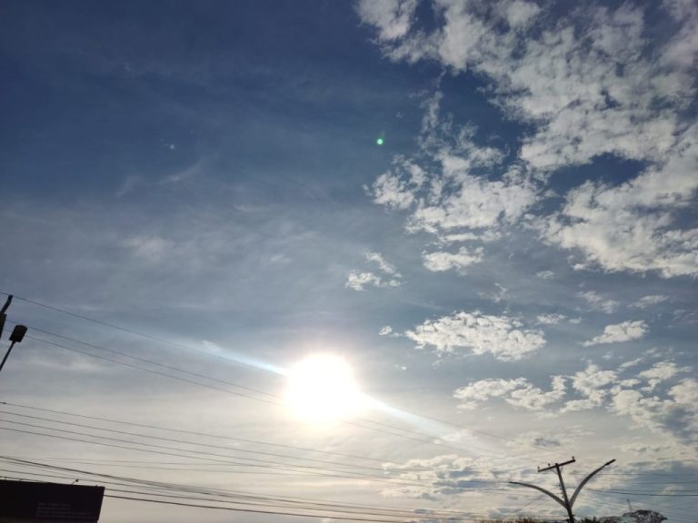 QUE GELO FOI ESSE? CATALÃO REGISTROU 7,7ºC NA MADRUGADA DESTA QUINTA-FEIRA, E A PREVISÃO É QUE FRIO CONTINUE ATÉ O FIM DE SEMANA