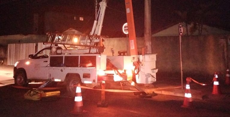 ROMPIMENTO DE CABOS PROVOCA FALTA DE ENERGIA EM TRÊS BAIRROS DE CATALÃO; SAIBA O QUE DISSE A ENEL DISTRIBUIÇÃO