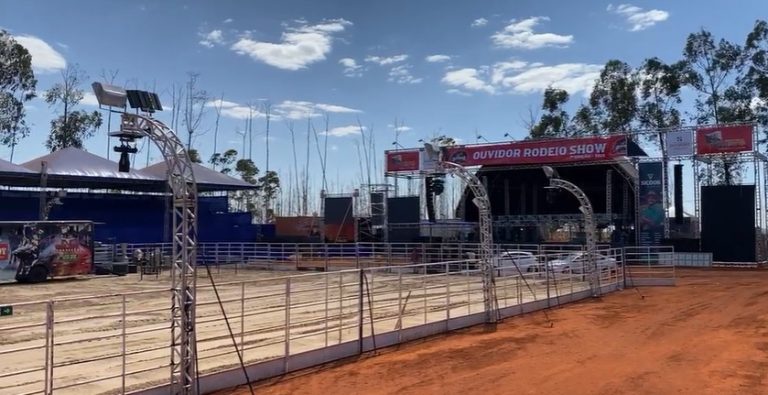 OUVIDOR RODEIO SHOW: FESTA DE MILHÃO QUE NÃO LEVOU GENTE