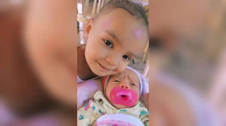 BEBÊ DE 6 MESES E IRMÃ DE 2 ANOS MORREM CARBONIZADAS APÓS VELA INCENDIAR CASA EM NERÓPOLIS