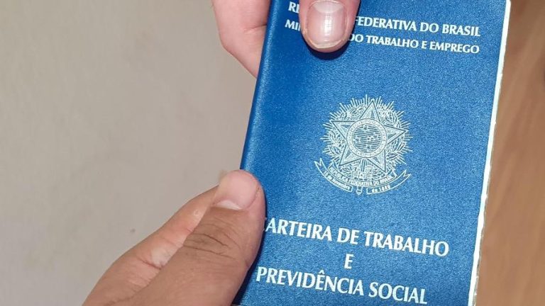 NÚMERO DE PEDIDOS DE SEGURO-DESEMPREGO VOLTA A CAIR EM JULHO E RETOMA PATAMAR PRÉ-PANDEMIA
