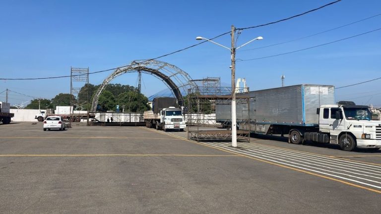 ESTRUTURA QUASE PRONTA PARA SHOWS DE MAIARA E MARAISA E DO RAPPER HUNGRIA NESTE SÁBADO (15), EM CATALÃO